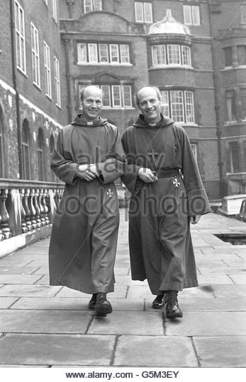 religion-rt-rev-michael-ball-and-twin-brother-rt-rev-peter-ball-church-g5m3ey